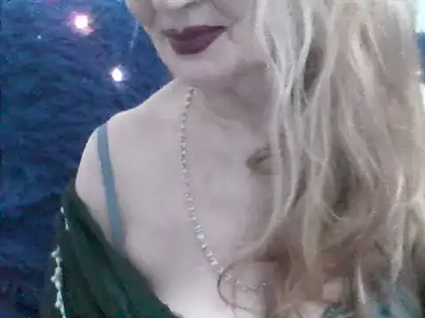 CarlyTreat online show from 12.31.24