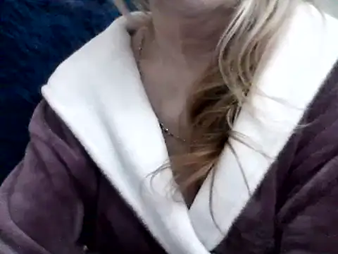 CarlyTreat online show from 01.11.25