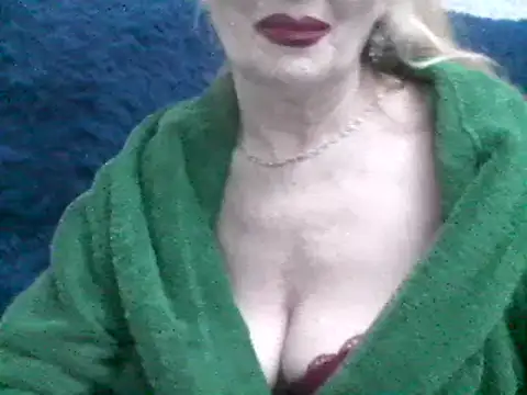 CarlyTreat online show from 02.18.25