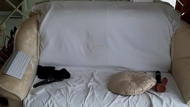 Snapshot of BEST-1 chatting on 03.06.25 BEST-1 online show from 03.06.25