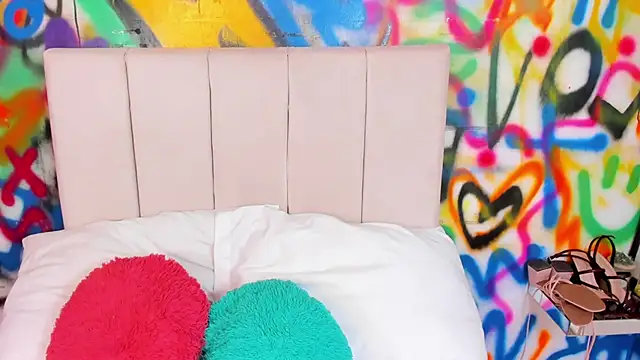 Liana Bernocchi online show from 03.04.26