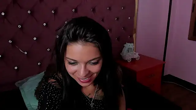MaddyHudson online show from 12.20.24