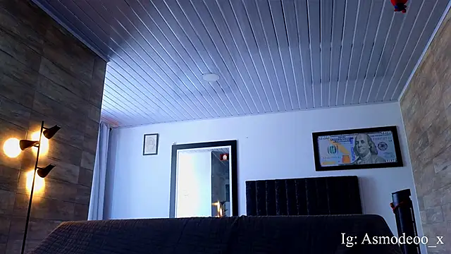 Snapshot of AsmodeoCox chatting on 09.25.25 AsmodeoCox online show from 09.25.25