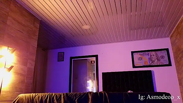 Snapshot of AsmodeoCox chatting on 10.03.25 AsmodeoCox online show from 10.03.25