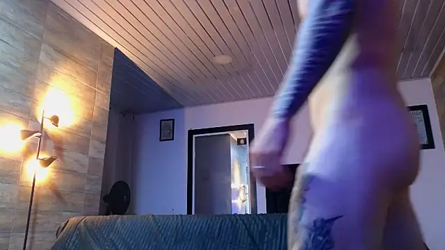 Snapshot of AsmodeoCox chatting on 10.26.25 AsmodeoCox online show from 10.26.25