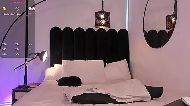 Snapshot of ariana_fitl_ chatting on 03.09.25 ariana fitl online show from 03.09.25