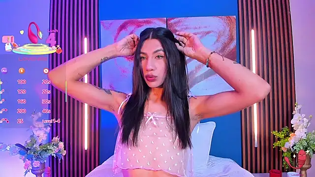 sofiaa grey  online show from 10.03.25