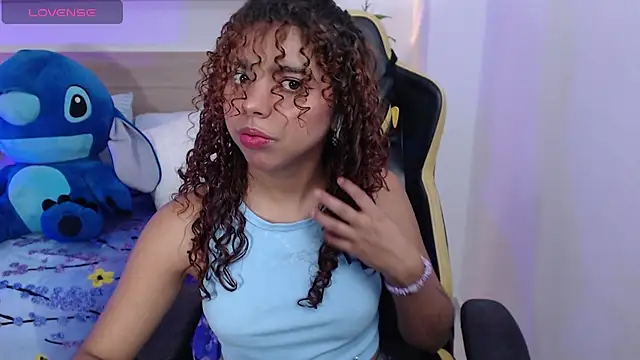 Snapshot of aurora_rodriguez chatting on 12.02.24 aurora rodriguez online show from 12.02.24