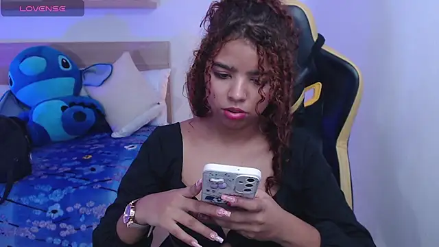 Snapshot of aurora_rodriguez chatting on 12.23.24 aurora rodriguez online show from 12.23.24