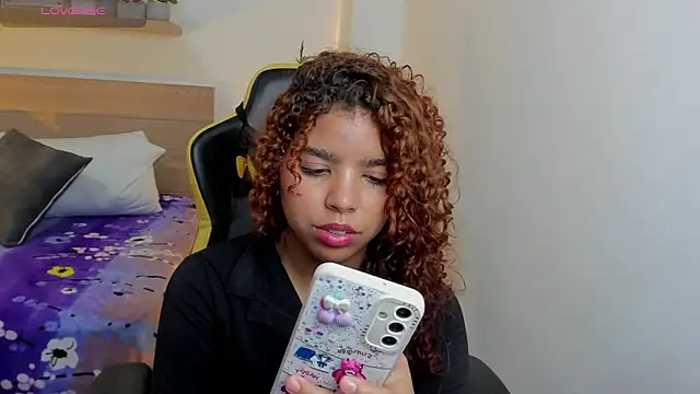 Snapshot of aurora_rodriguez chatting on 02.01.25 aurora rodriguez online show from 02.01.25