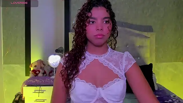 Snapshot of aurora_rodriguez chatting on 03.22.25 aurora rodriguez online show from 03.22.25