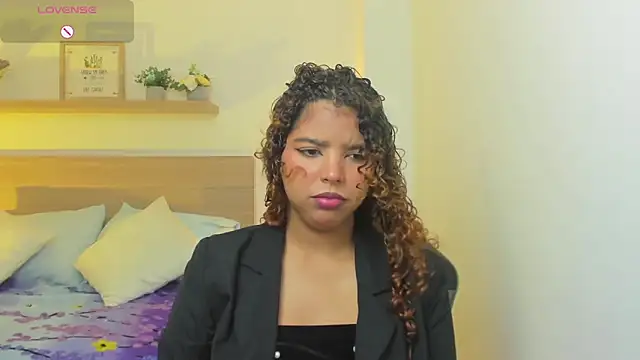 Snapshot of aurora_rodriguez chatting on 09.27.25 aurora rodriguez online show from 09.27.25