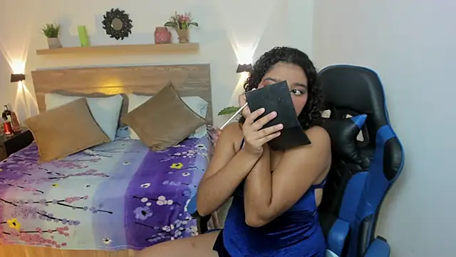 Snapshot of aurora_rodriguez chatting on 10.23.25 aurora rodriguez online show from 10.23.25