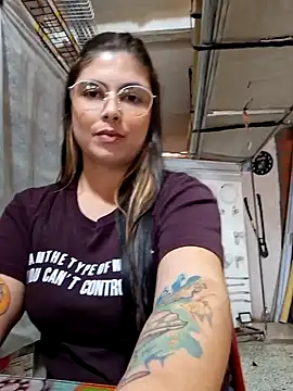 Juliietha servas online show from 01.16.25