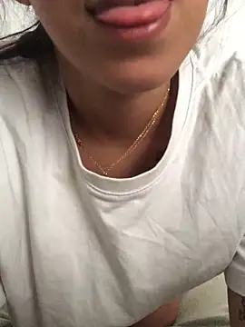 CharruaJuli online show from 10.28.25