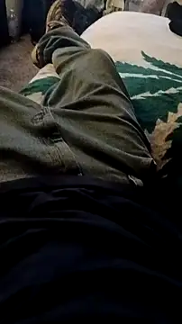 Snapshot of ySqmbVanbe chatting on 10.13.25 ySqmbVanbe online show from 10.13.25