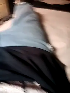 Snapshot of ySqmbVanbe chatting on 10.29.25 ySqmbVanbe online show from 10.29.25