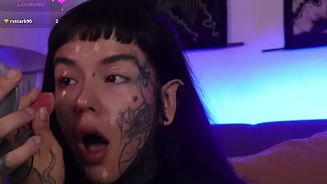 Snapshot of SylveonFox chatting on 09.29.25 SylveonFox online show from 09.29.25