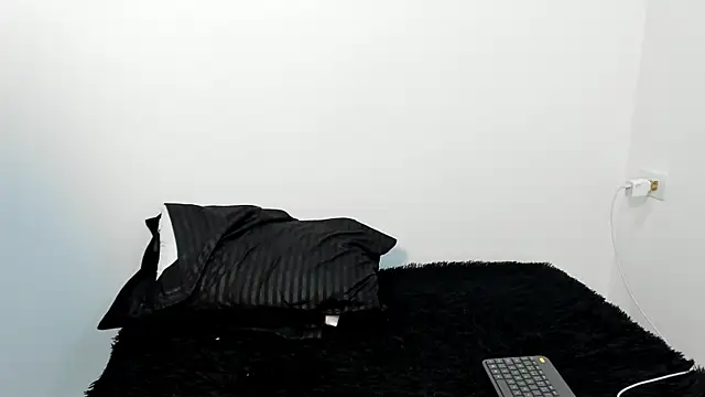 cami-01 online show from 09.27.25