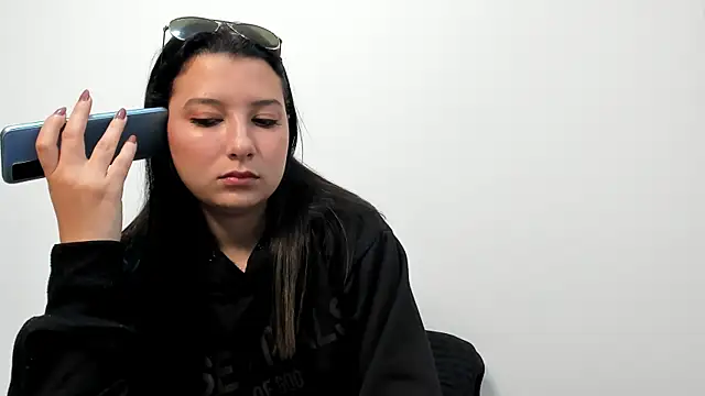 cami-01 online show from 10.23.25