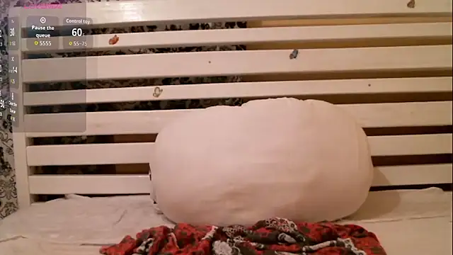 Snapshot of black_sexy_queen chatting on 10.21.25 black sexy queen online show from 10.21.25