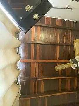 Snapshot of tom_thick chatting on 12.18.24 tom thick online show from 12.18.24