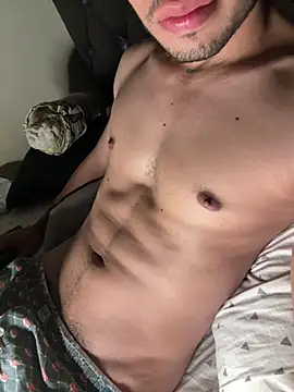 Snapshot of tom_thick chatting on 03.20.25 tom thick online show from 03.20.25