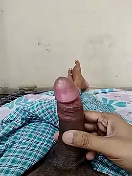 Snapshot of AUNTY1984 chatting on 09.18.25 AUNTY1984 online show from 09.18.25