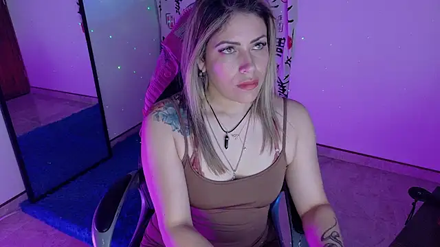 Natalia Montoya online show from 10.20.25