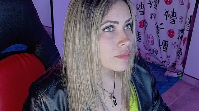 Natalia Montoya online show from 10.22.25