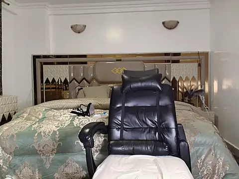 ebony shilly3 online show from 11.12.25