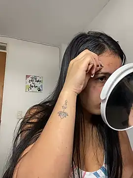 AnithaFigueroa1 online show from 01.13.25