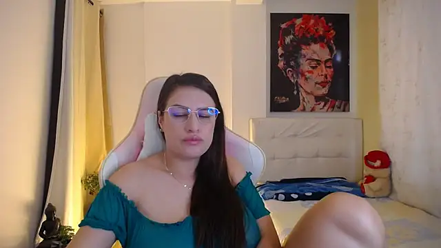 esmeraldaa230 online show from 12.10.24