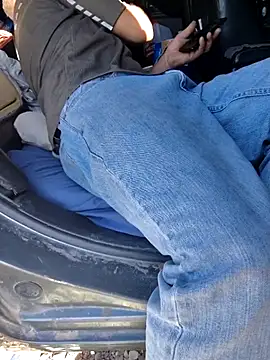 Snapshot of FloppyPickle4u chatting on 02.04.26 FloppyPickle4u online show from 02.04.26