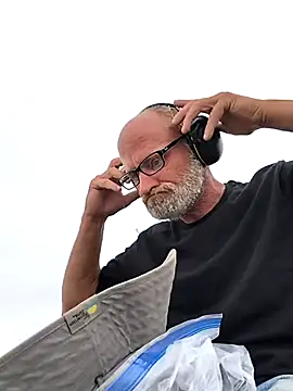 Snapshot of FloppyPickle4u chatting on 02.10.26 FloppyPickle4u online show from 02.10.26