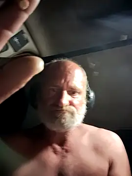 Snapshot of FloppyPickle4u chatting on 02.15.26 FloppyPickle4u online show from 02.15.26