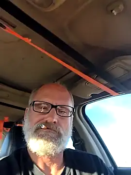 Snapshot of FloppyPickle4u chatting on 02.27.26 FloppyPickle4u online show from 02.27.26