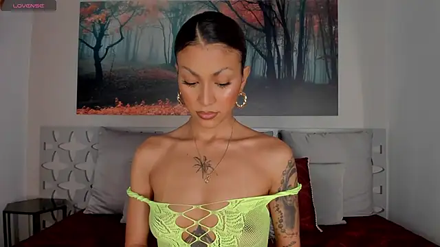 LunaRuso online show from 02.24.25