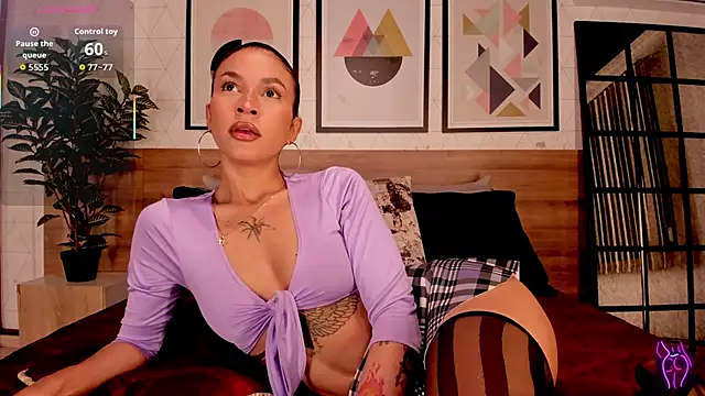 LunaRuso online show from 10.24.25