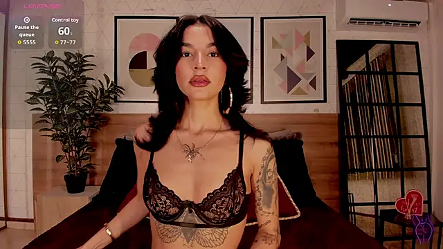 LunaRuso online show from 10.29.25