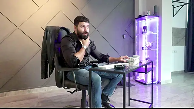 mattmasterss online show from 12.15.24