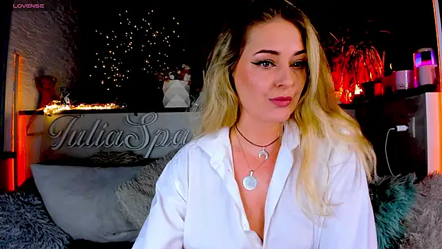  JuliaSpace  online show from 03.11.25