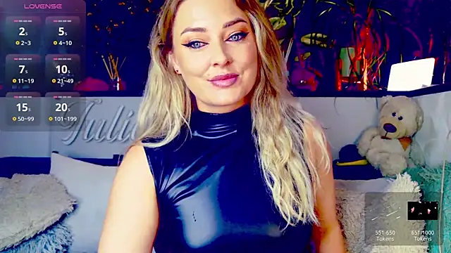  JuliaSpace  online show from 09.15.25