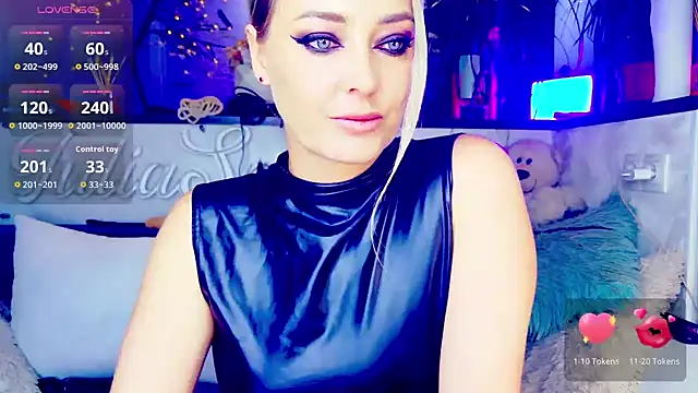  JuliaSpace  online show from 09.27.25