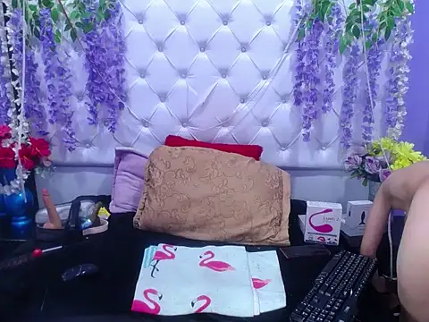 Snapshot of Brith_Adams chatting on 12.21.24 Brith Adams online show from 12.21.24