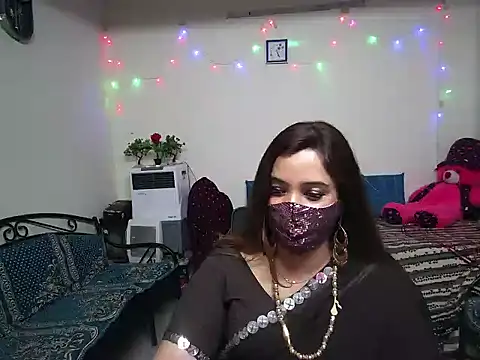 Arushisingh8888 online show from 12.12.24