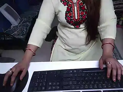 Arushisingh8888 online show from 01.23.25