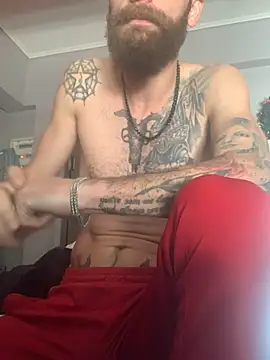 Snapshot of Antonio_Vatooo chatting on 12.19.25 Antonio Vatooo online show from 12.19.25