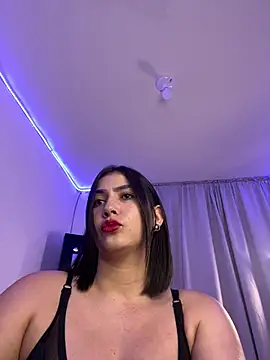 Snapshot of BellaNaye_ chatting on 02.22.25 BellaNaye online show from 02.22.25