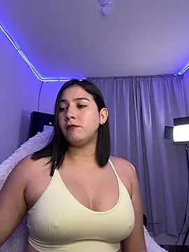 Snapshot of BellaNaye_ chatting on 02.27.25 BellaNaye online show from 02.27.25